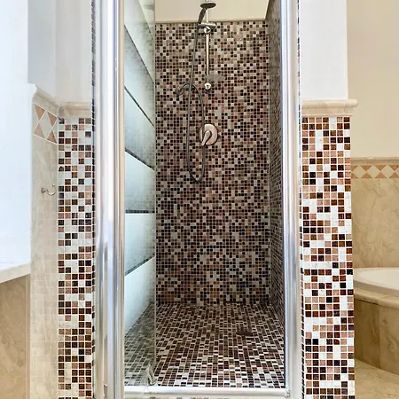 Matrimoniale Con Idromassaggio 4* نابولي